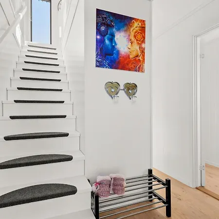 Sea, And Hill View - Thehumanbirdhouseretreat Дом отдыха