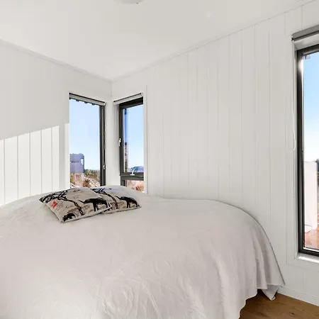 Sea, And Hill View - Thehumanbirdhouseretreat 펜션 *