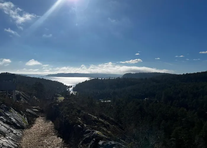 Sea, And Hill View - Thehumanbirdhouseretreat *