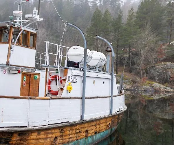 Sea, And Hill View - Thehumanbirdhouseretreat